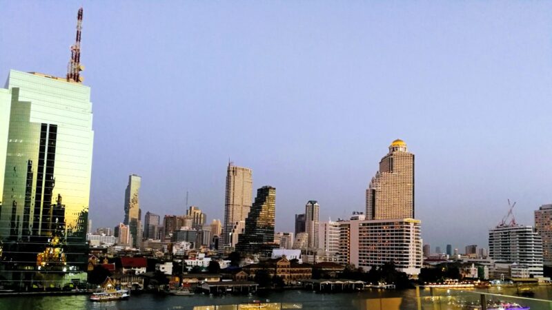 GDP ของประเทศไทยคาดว่าจะเติบโตเล็กน้อย 2% ในปีนี้ตามการประมาณการของ NESDC GDP ของประเทศไทยคาดว่าจะเติบโตเล็กน้อย 2% ในปีนี้ตามการประมาณการของ NESDC