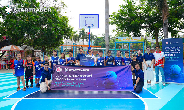 STARTRADER แปลงโฉมสนามบาสให้เยาวชน 10,000 คนในเวียดนามทุกปี STARTRADER แปลงโฉมสนามบาสให้เยาวชน 10,000 คนในเวียดนามทุกปี