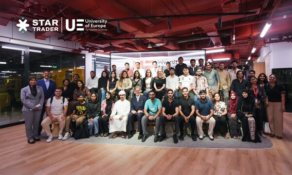CEO ของ STARTRADER คุณปีเตอร์ คาร์สเทนร่วมกับ University of Europe ขึ้นบรรยาย 3 หัวข้อหลักด้านด้านโครงสร้างพื้นฐาน AI การดำเนินธุรกิจ และความเสี่ยงของตลาด