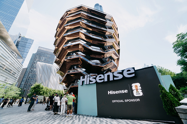Hisense จัดอีเวนต์ป๊อปอัปธีม RGB ส่องประกายแลนด์มาร์กแห่งใหม่ของ FIFA World Cup 2026™ Hisense จัดอีเวนต์ป๊อปอัปธีม RGB ส่องประกายแลนด์มาร์กแห่งใหม่ของ FIFA World Cup 2026™